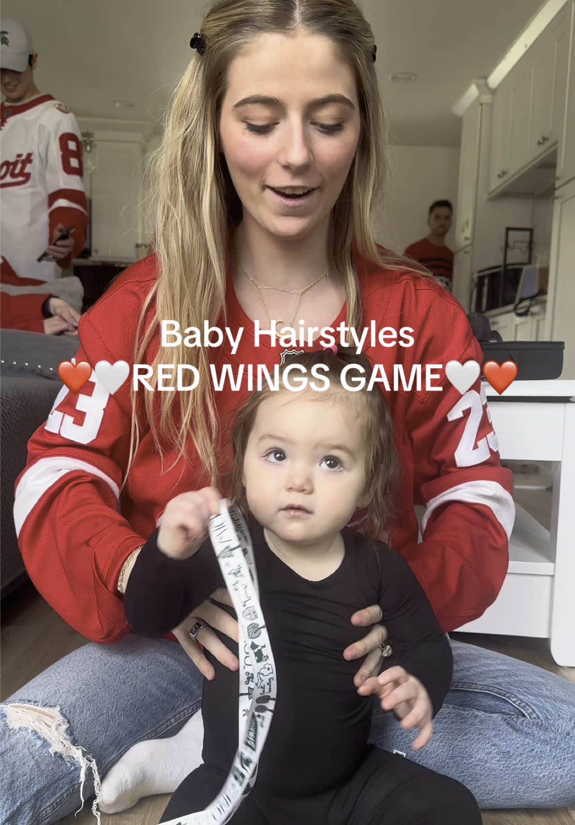 Had the BEST time taking Callahan to her first Red Wings game yesterday❤️🤍 #sahm #babyhair #babyhairstyle #detroit #detroitredwings #redwings #mommydaughter #toddlerinspo #babyinspo #hairtutorial #funnybaby 