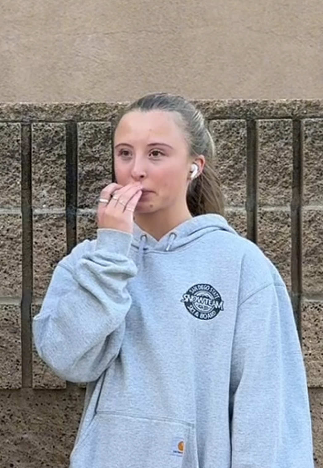 guessing girl’s weight pt. 17 #fyp #weightcheck #socialexperiment #publicinterview