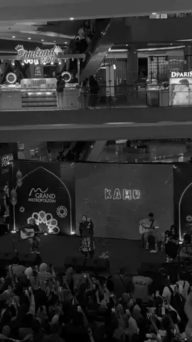 masih cinta - kotak🥺🥀 #masihcinta #kotak #lyrics #lirikmusik #liriklagu #lirik #galau #galaubrutal #foryoupage 