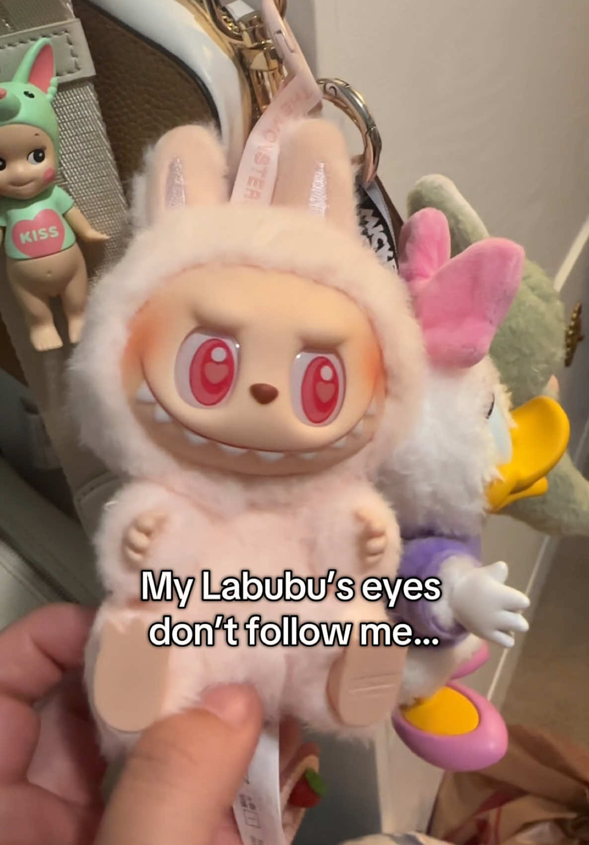 Someone please explain 😩 #labubu #lafufu 