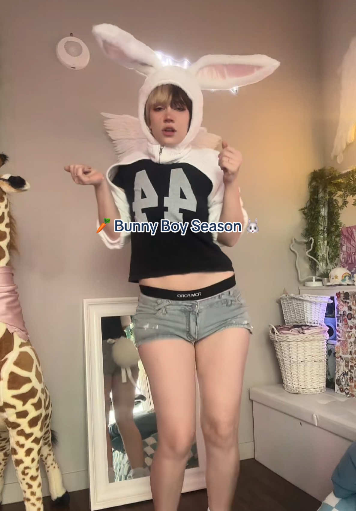 Streaming soon ~ iykyk 🐰 #femboy 