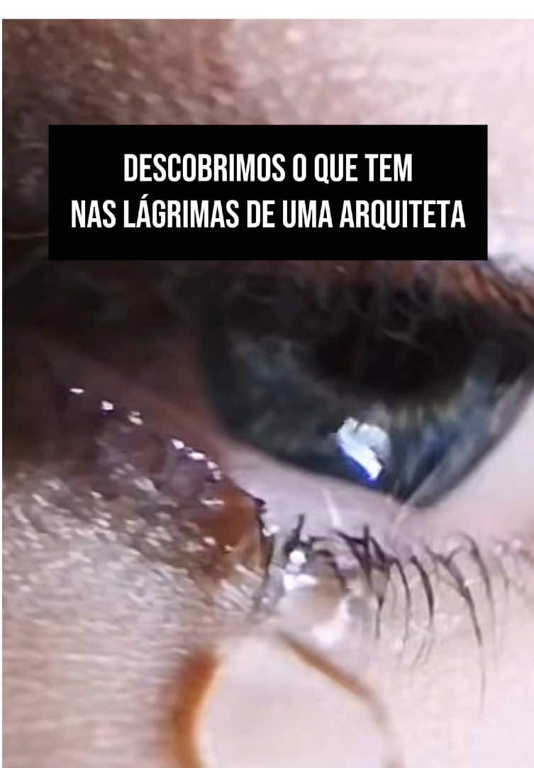 POV: Você descobre o que tem nas lágrimas de uma arquiteta… 🫠 Vidro verde. 😬 Revestimento 3D em 4 paredes. 💡 Luz branca em tudo. 📐 LED onde nem precisava. ⚠️ E aquele espaço aleatório entre o móvel e a geladeira… Se identificou? A gente também! 😂 Segue a G&G pra não errar no seu projeto! 💙 #TiktokDecor #Reforma #Arquitetura #CasaComEstilo #MoveisPlanejados 