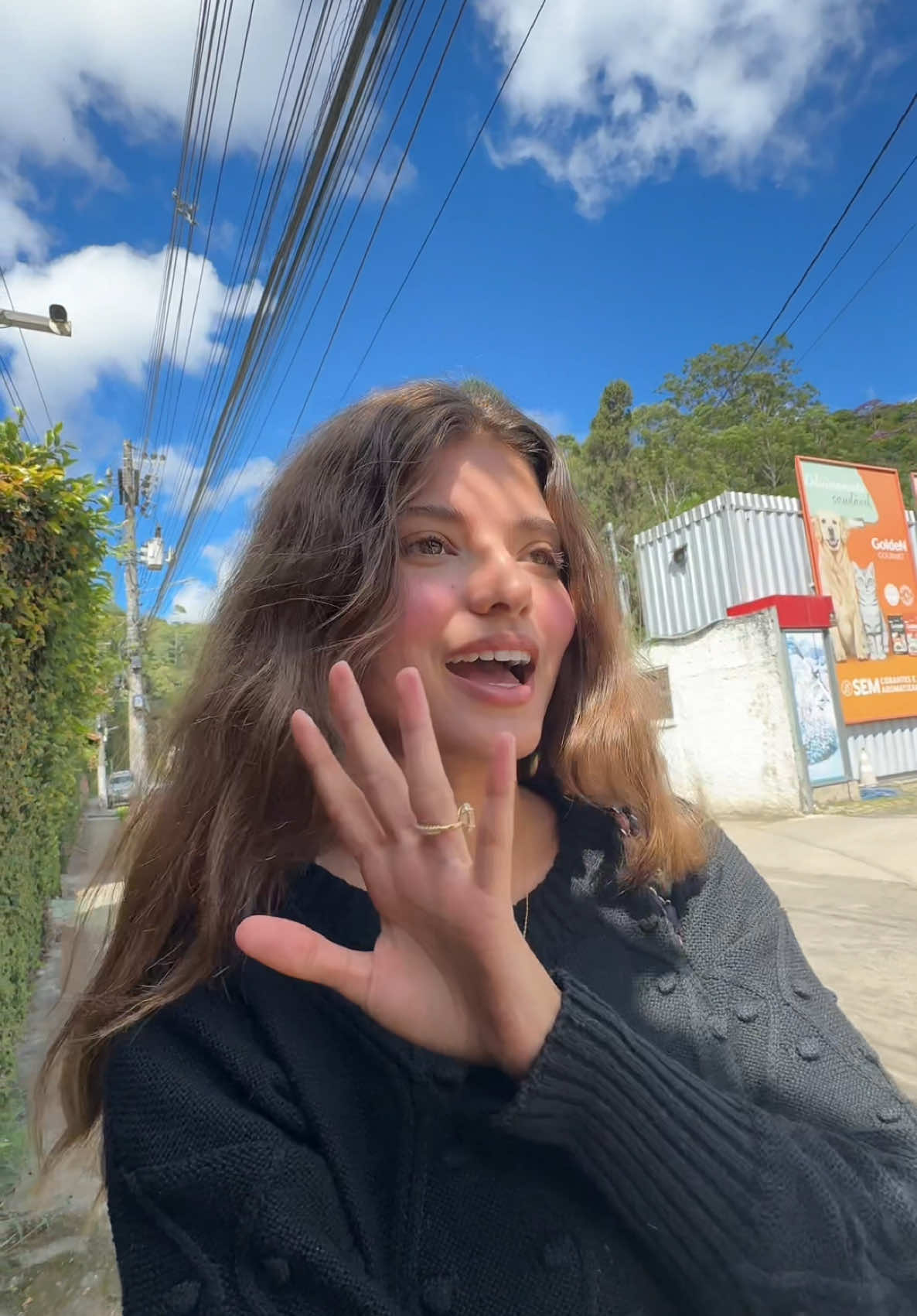 come get my nails done with me in brasil 😮‍💨❤️ 💅🏻 #brazilianmanicure #fyp #drivingfail #girlhood #dailyvlog #diml #ditl #Vlog #travelvlog #truckdriver 😭😂