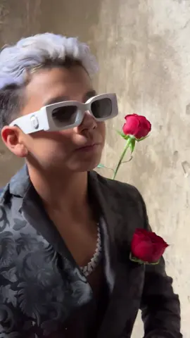 Todos me envidian… por qué de todas tengo a la más bonita 🌹❤️