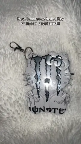 Kitty soda can keychain tutttt!!!! #sodacan #keychain #monster #fyp 