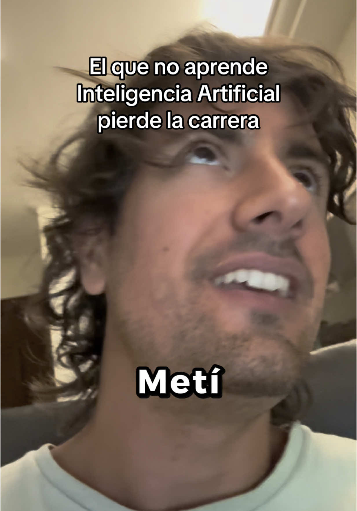 Estudiar inteligencia artificial lo debería hacer todo el mundo!!!!! El que no se sube a esta ola, se queda atrás en el mercado laboral. Empezá a ver su poder con v0.dev: podés crear cualquier idea en 5 minutos sin depender de nadie más que de tu propia creatividad!! Es gratis. #productmanagement #ai #empleabilidad #inteligenciaartificial #futurolaboral 