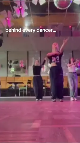 @tate mcrae ur my inspiration🤍 #foryou #blowthisup #foryoupage #viral #goviral #dancer #tatemcrae 