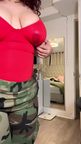 Sorry if TMI 😅 I wasn’t recording this again lol #shapewear #feelingirl #shapeweargirl #tummycontrol #compression 