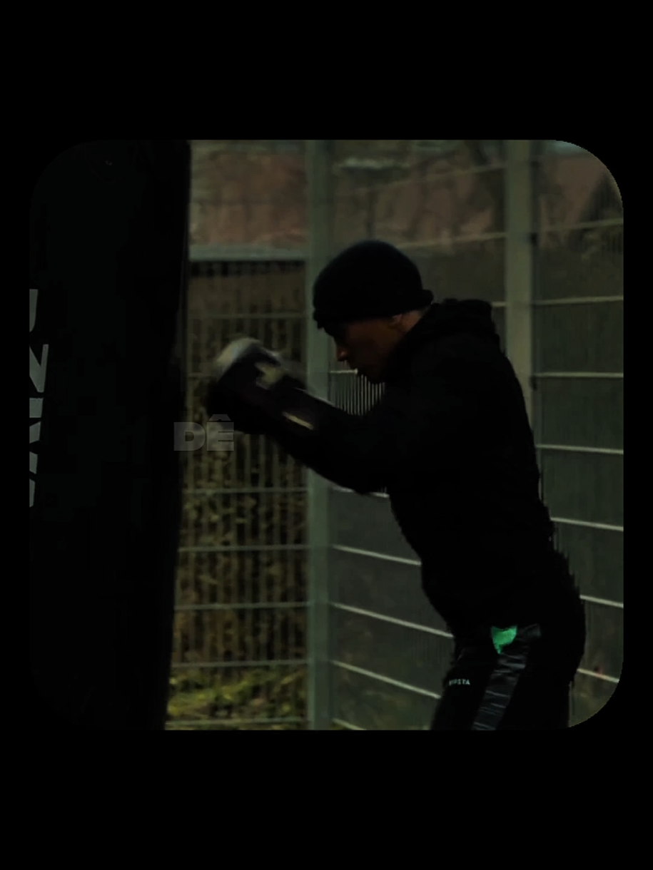 VOCÊ CONSEGUE,  DER O MELHOR DE SI.... . . . #motivação #diciplina #mentalidade #persistência #determinaçãoefoco 