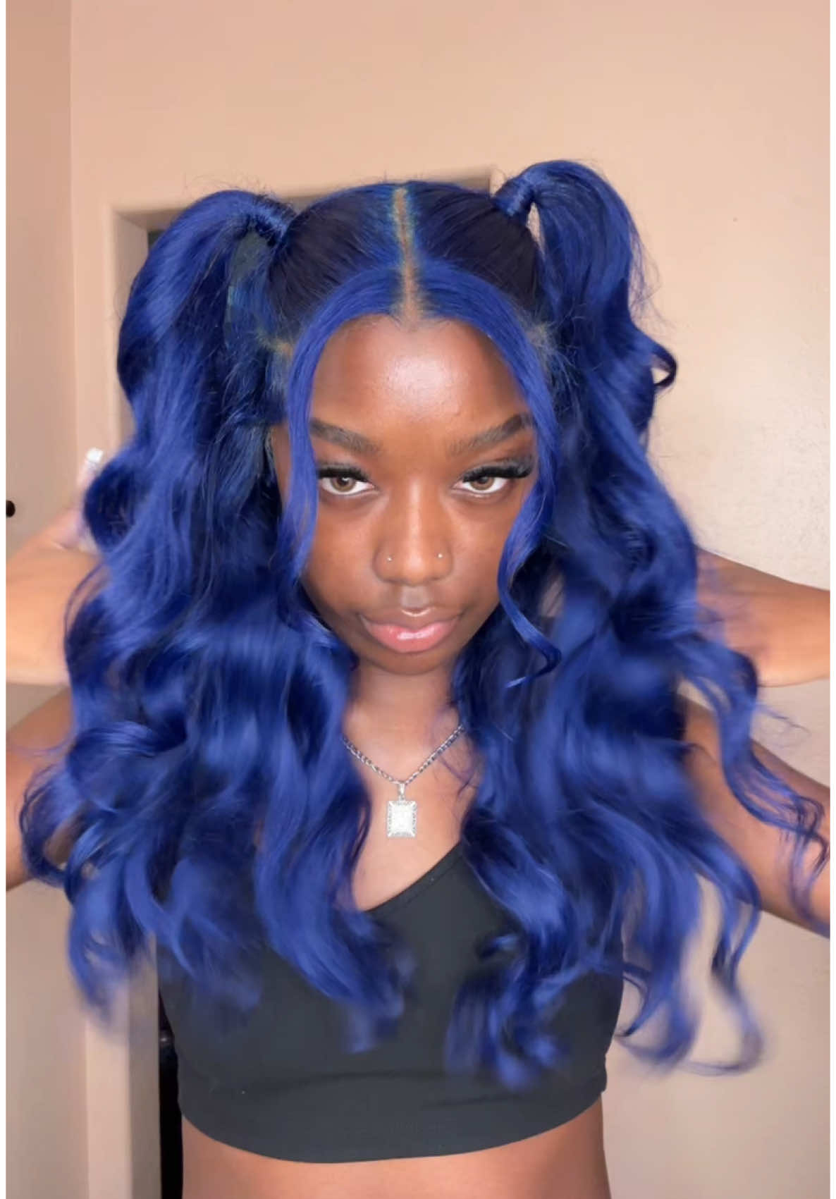 Lumiere hair | 24 inch straight 13x4 lace 180% density wig @Lumiere Hair Office Store @Lumiere TT Shop  Beachwaver | @TheBeachwaver  #wigsnatched #wiginstall #wigglue #wiginfluencer #whatlace #whatlacefrontal #frontalinstall #laceglue #wiginstallation #frontalsewin #transparentlace #frontalwigs #closurewig #houstonhairstylist #hdlacewig #wigstyling #wigstylist #hdlacewig #hairtransformation #wigs #lacewigs #aceclosurewigs #lacefrontalwigs #frontalwig #weargowigs #gluelesswigs #wiginstall #wigtutorial #wigtiktok #wiginstallation #gluelessinstall #wiginstalltutorial #wigtransformation #hairtutorial #hairstyletutorial #weargowig #hairwig #gluelesswig #lumierehair #beachwaver #doingmyhair #wig #fpppppppp #riannaimari 
