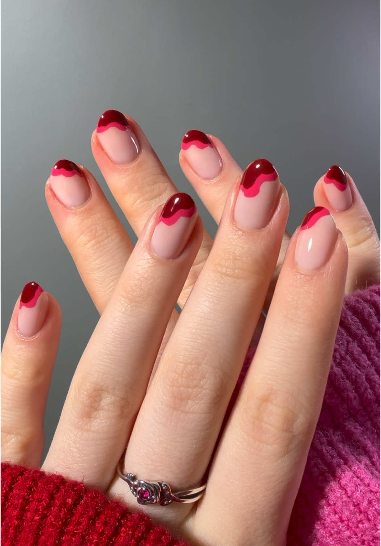 Pink and red are such a good combo 🩷❤️ #pinknails #rednails #easynailart #simplenailart #diynailart 
