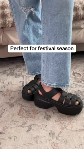 Take @Crocs to Coachella festival #festivalseason #crocs #crocssandals #crocsshoes #summersandals #chunkyshoes #crocssuperbrandday #brandfestival #creatorsearchinsights 