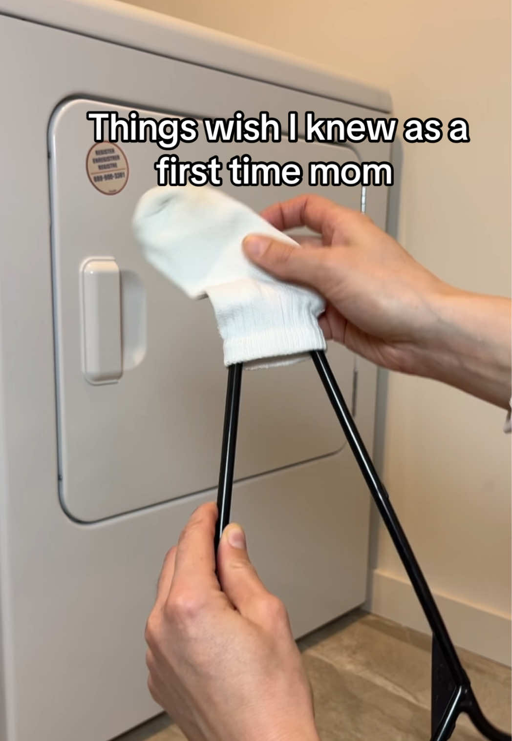 Try this to get to hard to reach places #hacks #parentinghacks #momhacks #momlife #clean #cleaninghack #parenting #mom #MomsofTikTok 