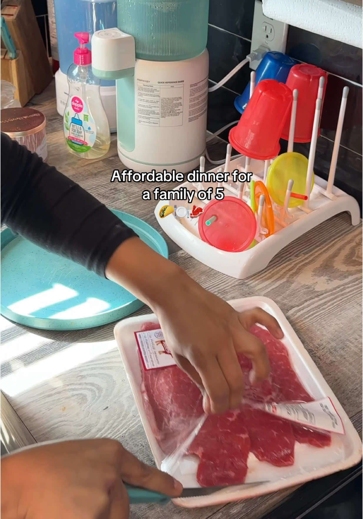 Steak Tacos 🌮🥩 #fyp #foryoupage #fypシ #dinner #dinneridea #DinnerIdeas #dinnerwithme #familyof5 #familydinners #steaktacos #steak #tacos #easydinner #Recipe #cocinar #comidamexicana #sahm #youngmom 