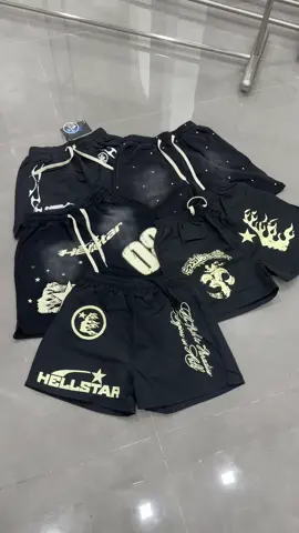 Short for banh terklk 💦🔫 lern lernnn  #shortpant #streetwear #outfitideas #OOTD #outfit #foryoupage #foryou #fyp #khmer #khmernewyear 