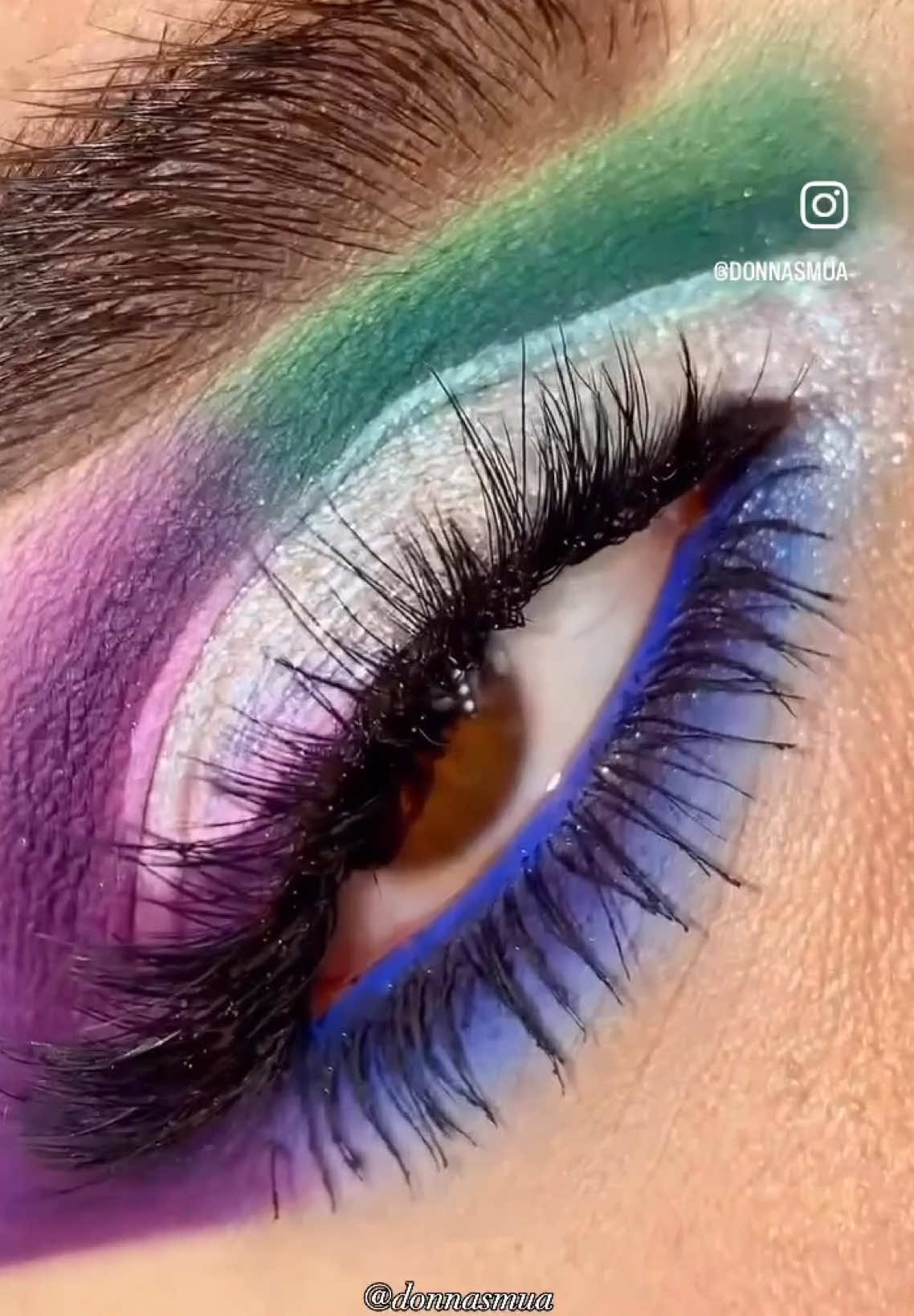 𝐓𝐮𝐭𝐨𝐫𝐢𝐚𝐥🔮🪄𝓜𝔂𝓼𝓽𝓲𝓬𝓪𝓵🪄🔮 . . @GIVEMEGLOW  •Matte Eyeshadow Primer - Blank Canvas & Parchment @Glamlite @mikaylajmakeup •Mikayla x Glamlite Palette Part 2 @NYX Professional Makeup @NYX Cosmetics Canada  •Glitter Glue @sugardrizzlepolish  • 15 Pan Water Activated Cake Liner  @yvesrochercanada @Yves Rocher USA  •Waterproof Eye Pencil - 05 Bleu , 01 Noir @Anastasia Beverly Hills  •Magic Touch Concealer - 7 @Dominique Cosmetics  •Smooth & Blur Setting Powder - Translucent @Benefit Cosmetics @BenefitCosmeticsCA  •Roller Lash Mascara •Powmade Brow Pomade - 5 •Gimme Brow Tinted Brow Gel - 5 @kissproducts  •Strip Lash Adhesive •Lash Couture Naked Drama - Chiffon  . . #givemeglowcosmetics #glamlite #mikaylajmakeup #mikaylaxglamlite  #nyxcosmetics ##nyxcosmeticscanada #sugardrizzlepolish #yvesrochercanada #yvesrocher #anastasiabeverlyhills #dominiquecosmetics #benefitcanada #benefitcosmetics #kissproducts #kisslashes #makeupartist #myeye #makeupartistry #eyeshadowlook #eyeshadowoftheday #colourfuleyeshadow #eyemakeuplook #growoninstagram #instagramgrowth #socialmediagrowth #foryou #reposting #closeup #myeye #makeuplook