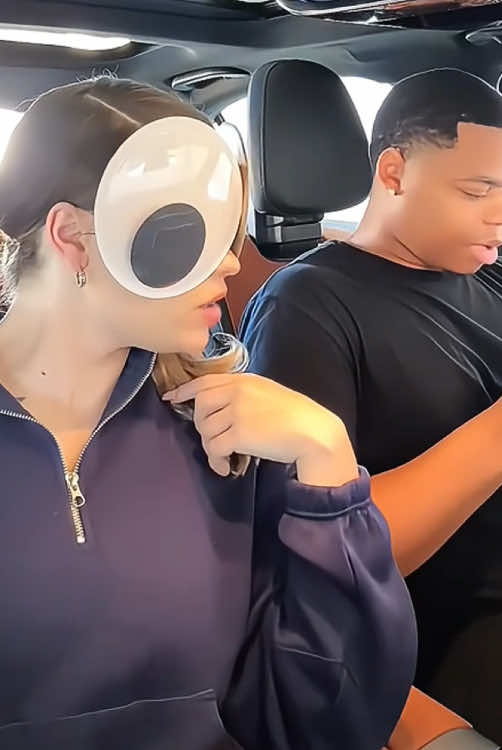 Giant Eyes Prank 😂😂😂#scareprank #scarecam #scared #scare #foryou #usa #couple #funny #funnyprank #fyp 