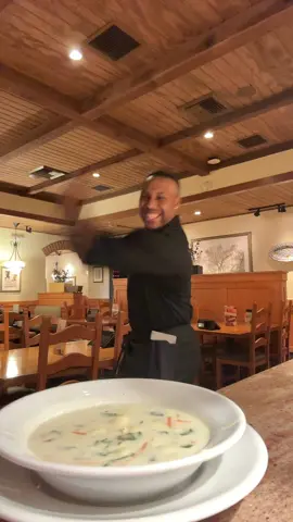 SOUP OR SALAD ??? I NEED YALL FOR THIS ONE GET ME THE PROMOOOOO YO FAVE EMPLOYEE #mrog #explore #followme #loveyall #dance #viral #follow #5mil????? #promo #signme
