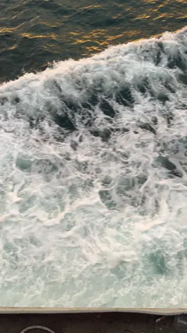 Uwapik Sunsek e😱 #blitar24jam #blitarjawatimur #blitarhitz #navy #pelautpunyacerita #iphone #ipxs #sunset #foryou 