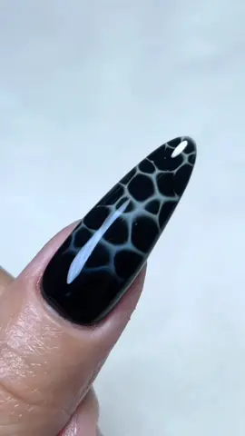 Cracked nails tutorial #nailhack #nails #nailart #nailtech #nailinspo #nailtutorial #bloominggelnails #bloominggel 