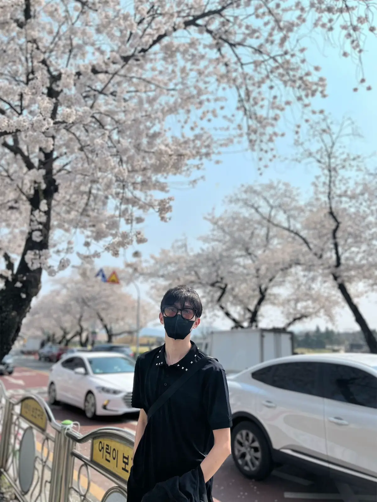 𝐆𝐢𝐨́ 𝐫𝐚̂́𝐭 𝐝𝐢̣𝐮 𝐝𝐚̀𝐧𝐠, 𝐡𝐨𝐚 𝐜𝐮̃𝐧𝐠 𝐥𝐚̃𝐧𝐠 𝐦𝐚̣𝐧, 𝐞𝐦 𝐫𝐚̂́𝐭 𝐝𝐚̣̆𝐜 𝐛𝐢𝐞̣̂𝐭, 𝐚𝐧𝐡 𝐫𝐚̂́𝐭 𝐭𝐡𝐢́𝐜𝐡...❤️ Mùa 벚꽃 đầu tiên 🌸🇰🇷  #유학생🇰🇷🇻🇳 #fyp #경주 #선린대학교 #hoaanhdao #duhocsinhhanquoc #18namdinh #벚꽃 