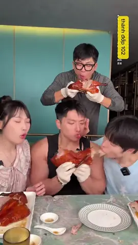 Thánh đớp rủ đồng bọn đến nhà hàng vịt quay và cái kết #xuhuong #anuong #thuthachanuong #thuthach #andem #thanhdop #amthuc #mukbang #ankhongtangcan #anvat #kfc #buffet 