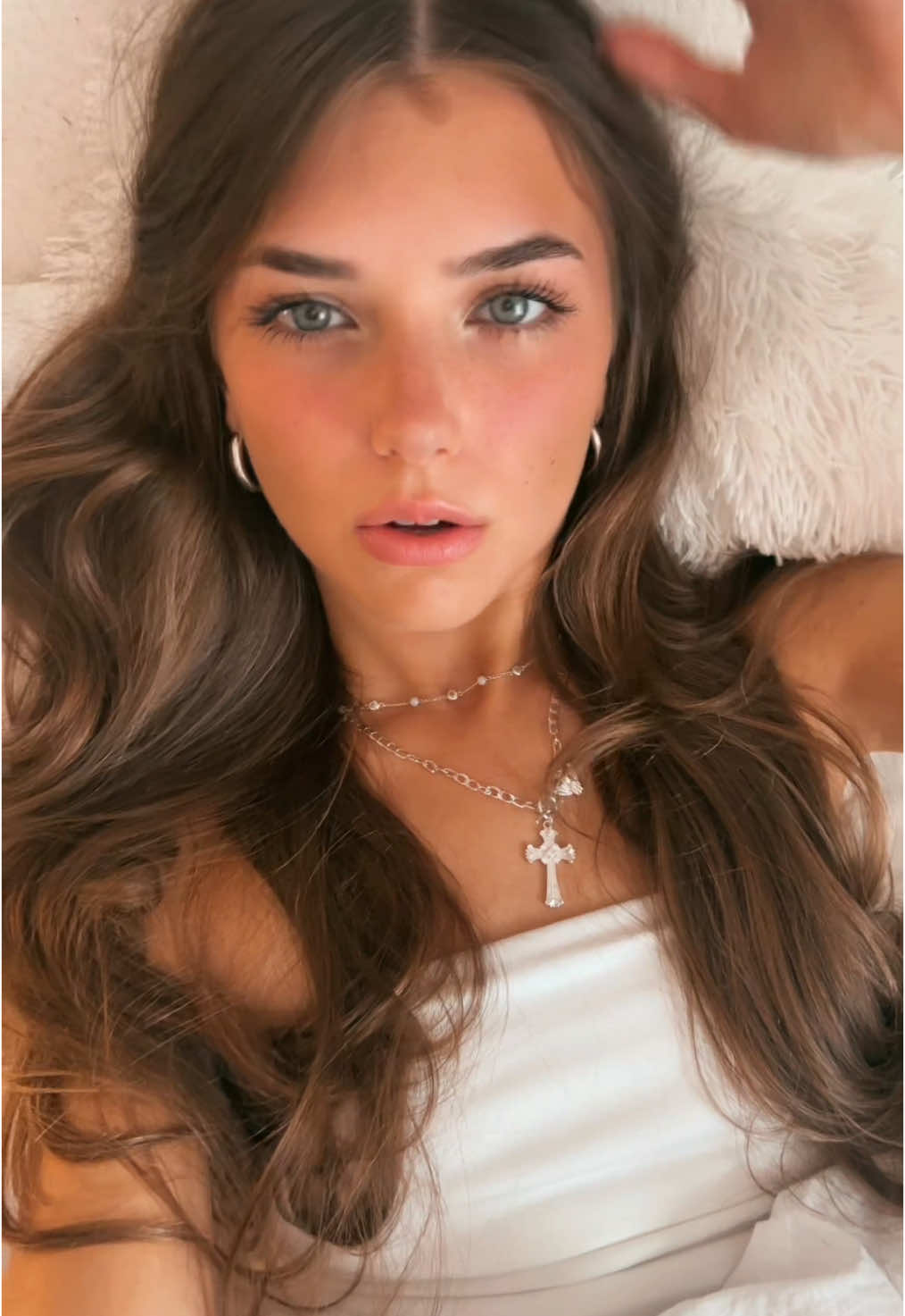 @bella:) #brunette #girl #model #influencer #OOTD #dance #lipsync #cute #bed #bedroom 
