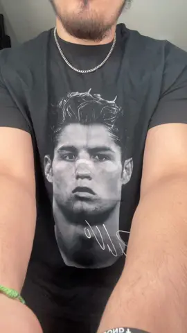 Best player of all time suiiii🔥⚽️#cristianoronaldo #suiiiiiiiiiiiiiii #ronaldo #cr7 #tshirt #fyp #parati #tiktokshop 