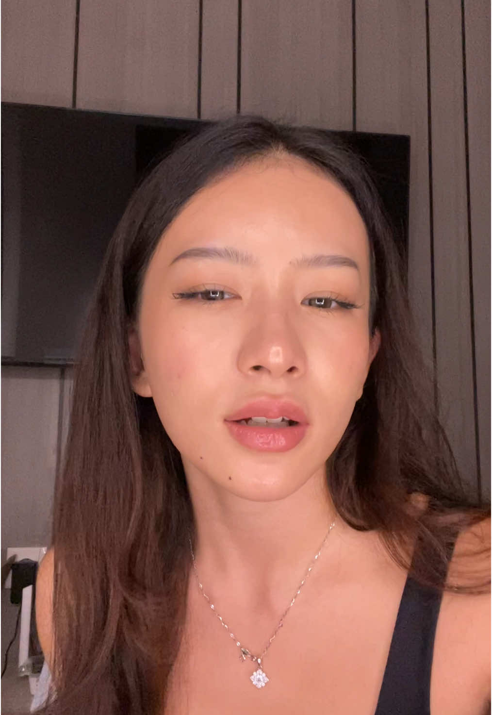Bedanya sama warna bibir asli apa? Gaaaadaaaa bedanya! Suka bgt 