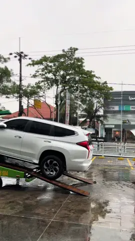 New Pajero Sport Dakar 4x2 Facelift Putih 2025  Tampilan Mewah, tangguh di segala kondisi ⭐️⭐️⭐️⭐️⭐️ #pajerosport #mitsubishipajero #pajeroputih #newpajero2025  #mitsubishimojokerto #mitsubishijatim  #promomitsubishi #salesmitsubishimojokert 