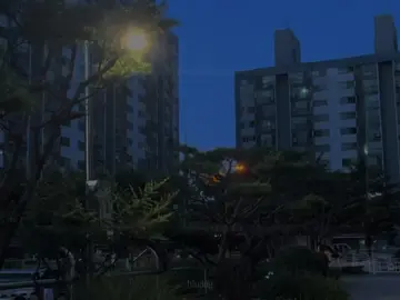 “Yêu đương khó quá thì chạy về khóc với anh..” #hluong_7 #xh #music 