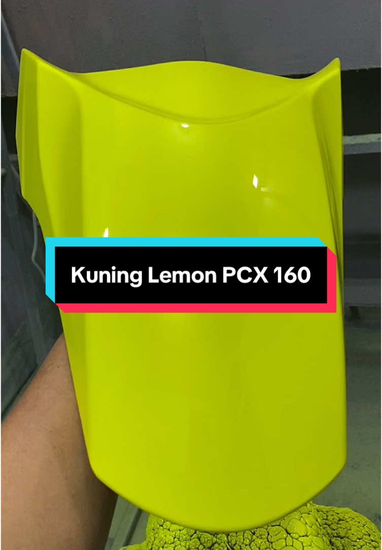 Kuningnya nyegerin kek lemon 🙌🏼 #pcx #pcx160 #pcx160ล้อ17แต่งสวย #pcxแต่งสวย 
