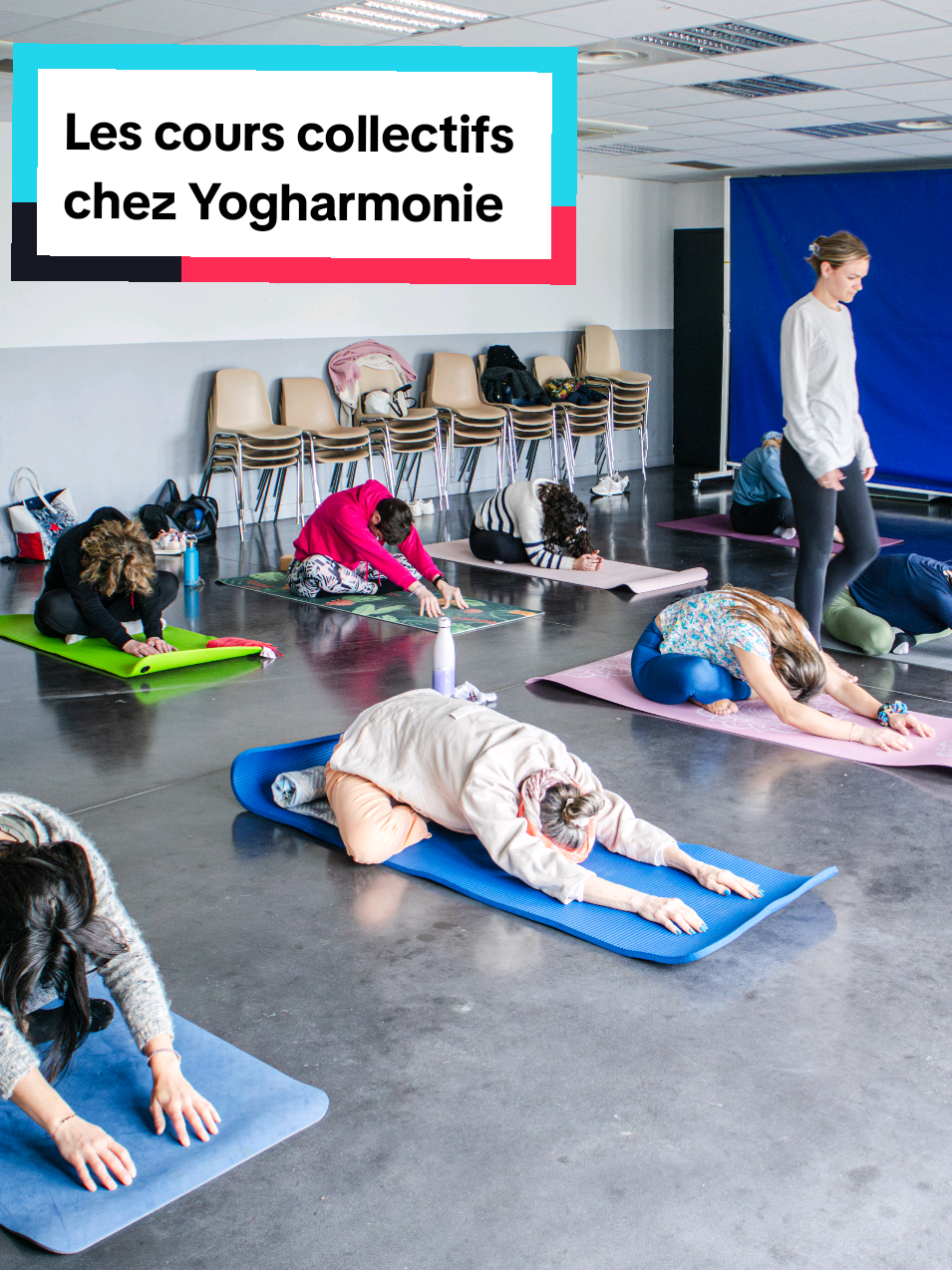 👩🏼‍🤝‍👩🏻🧑‍🤝‍🧑 Les cours collectifs c'est toujours l'occasion de prendre du temps pour soi, dans une ambiance chaleureuse et bienveillante tout en se laissant porter par l'énergie du groupe.  Ici pas de compétition ou de chichi, chacun est bienvenue !  Et vous, qu'est ce que vous venez chercher dans un cours de yoga ?  #yogaclass #coursdeyoga #yogateacher #yogalover #yogapractice #yogi #pourtoi 