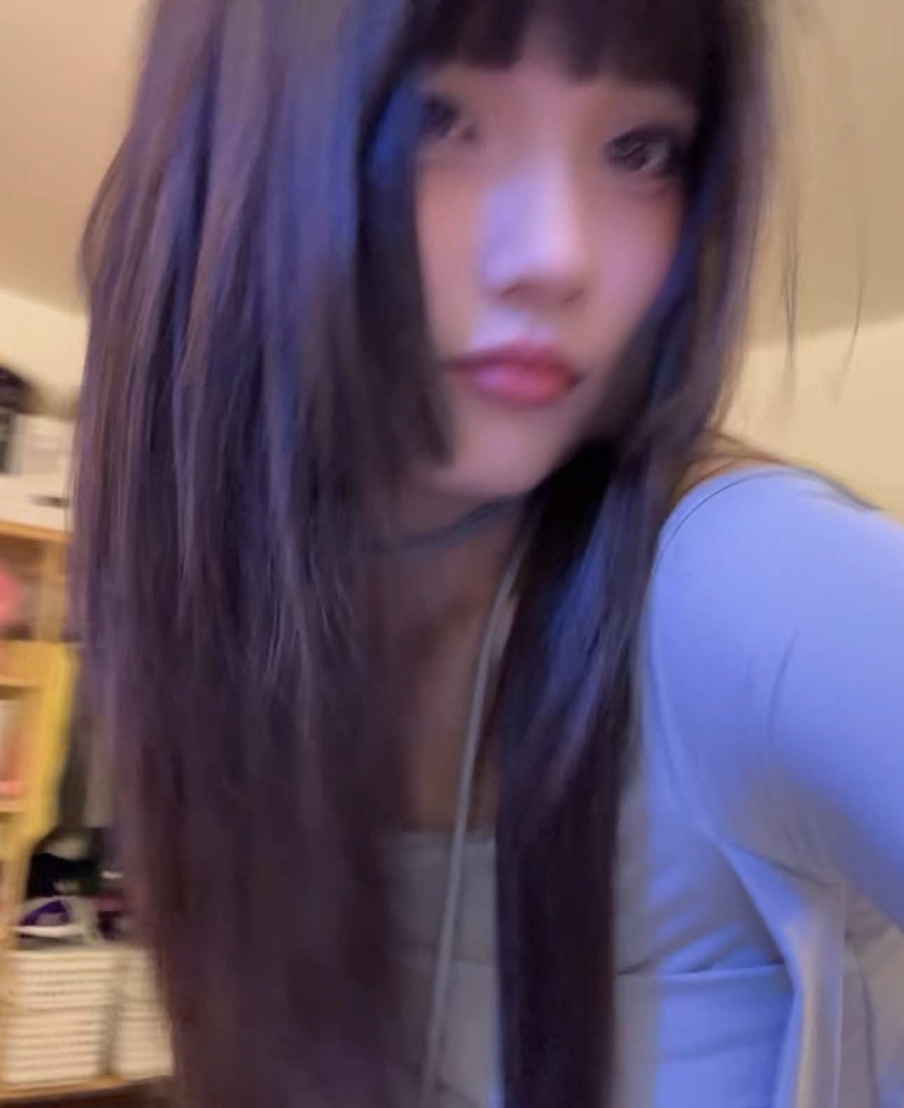 Yêu chị đi, nhà chị đầy rượu 🌝