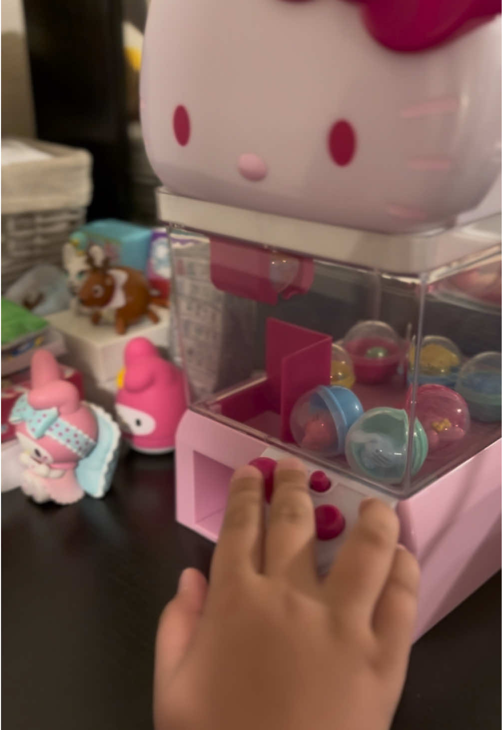 Hello Kitty Claw Machine #hellokitty #clawmachine #kuromi 