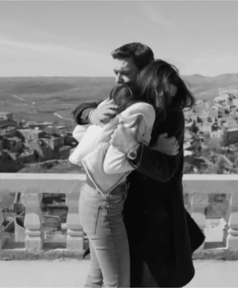 الحضن الي كان كله دموع..#explore #اكسبلورexplore #uzak_şehir #المدينة_البعيدة #عليا_البورا #جيهان_البورا #جيهان_عليا #اكسبلور #المدينه_البعيده 