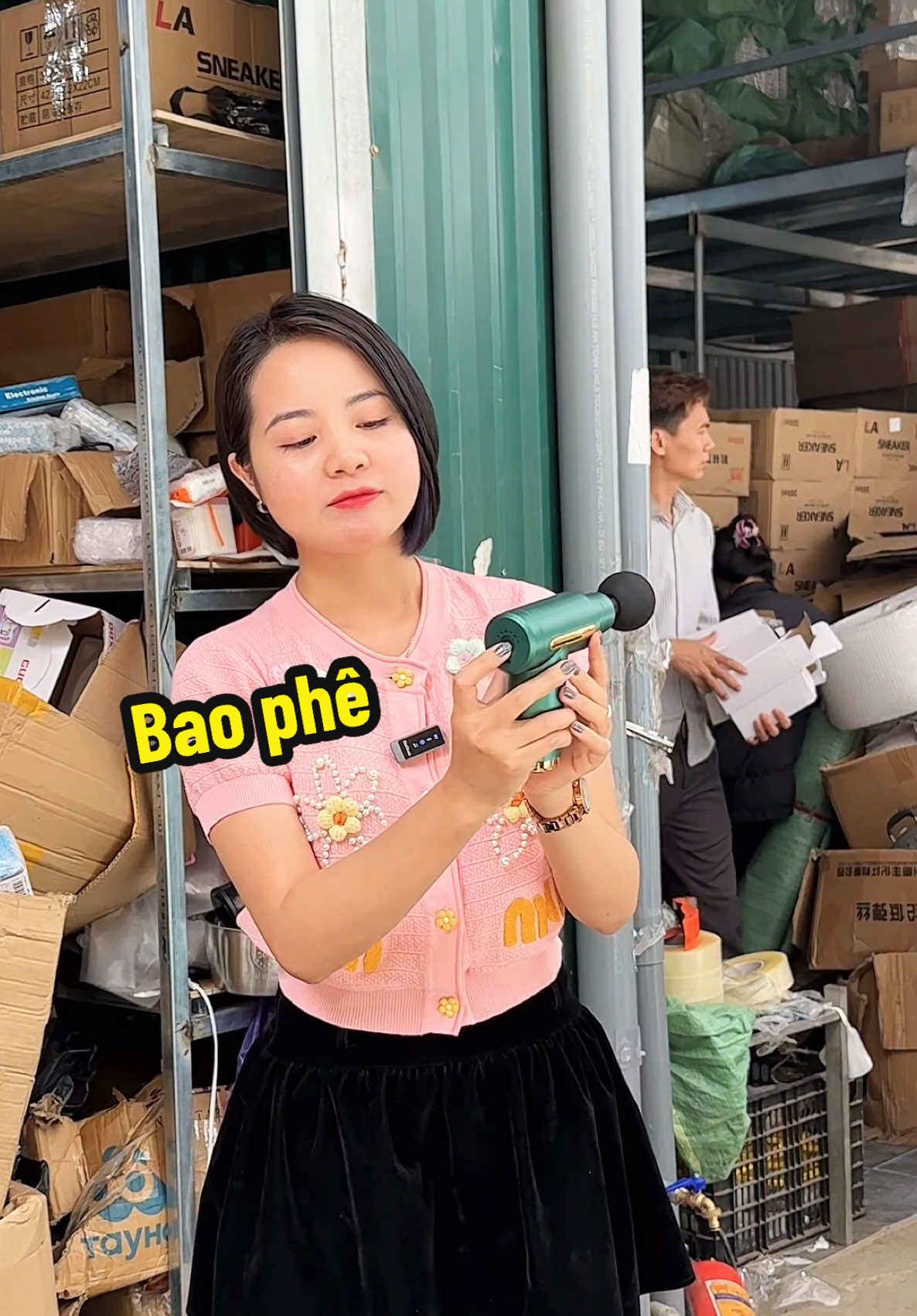 Bao giá thị trường chiếc máy massage cầm tay 6 chế độ rung như thế này #maymassagecamtay #maymassagemini #maymassage #maymassagecovaigay 