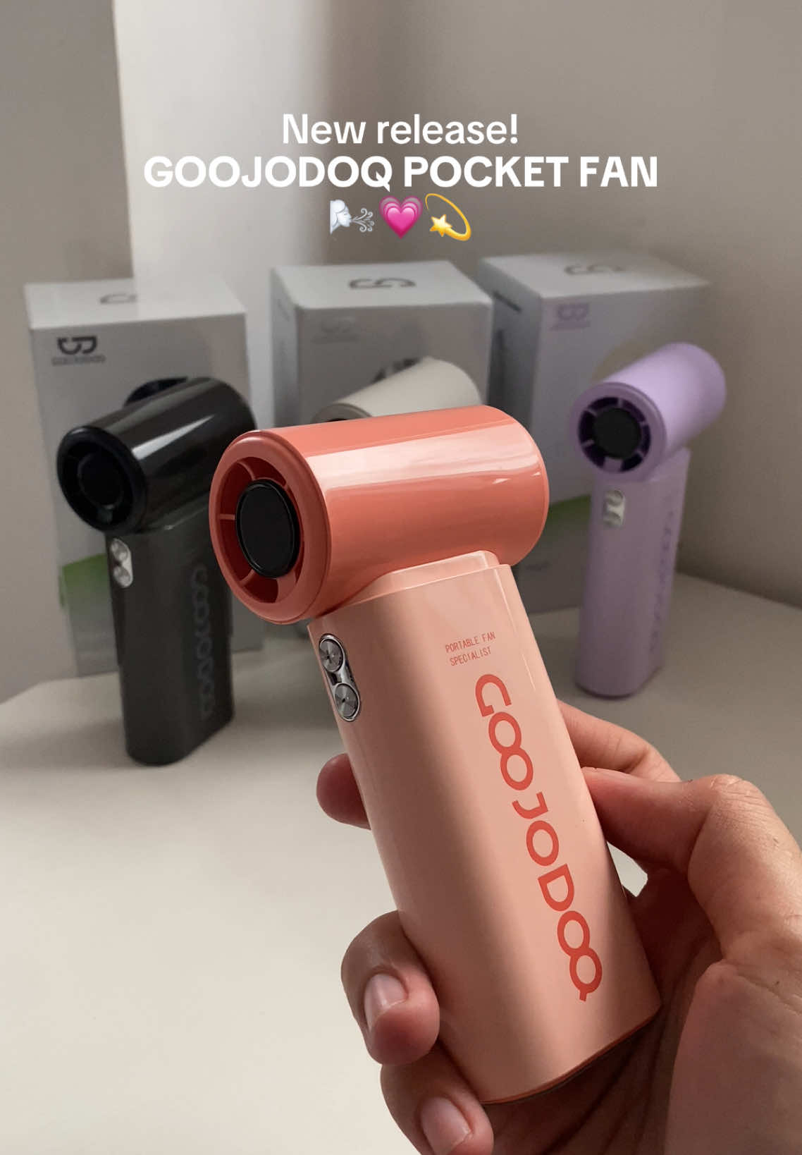 The new mini pocket fan from Goojodoq is a must-have for this summer season🌬️☀️ #pocketfan #minifan #goojodoqfan #highspeedpocketfan #portablefan #turbofan #highspeedfan #miniturbofan #goojodoq 