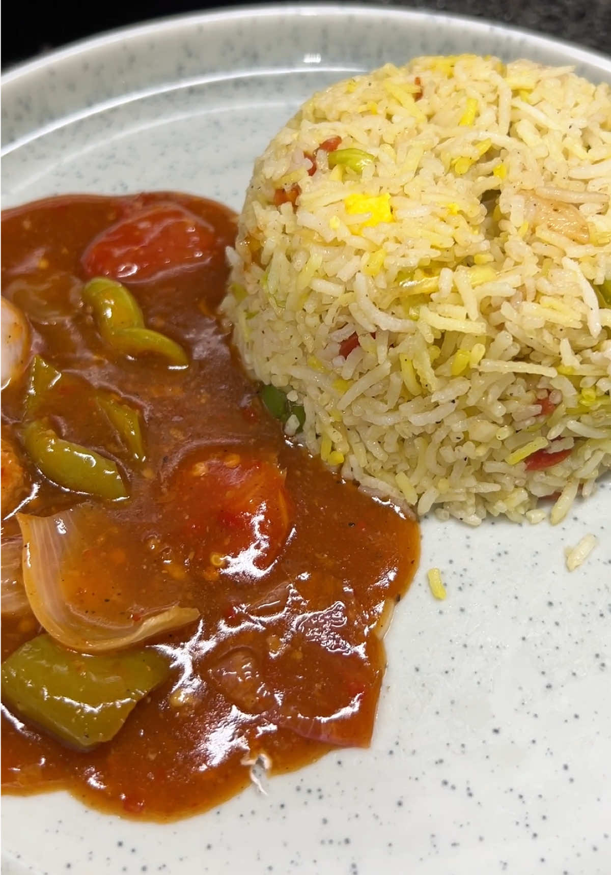 Easy Egg Fried Rice Recipe #cooking #viral #treanding #yummyfood #foryou #fyp #yummyt #rice 