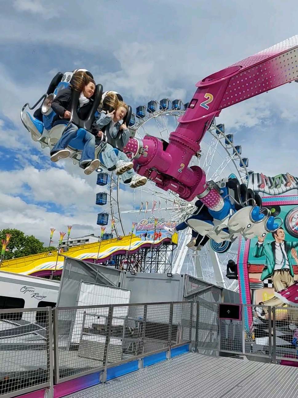 Rock & Roll 🥳🔥🇩🇪 #kirmes #foire #manège #kmgrides 