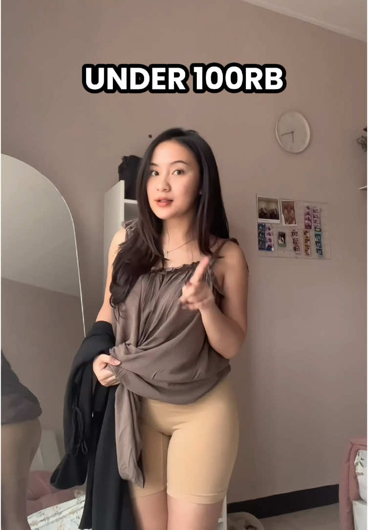 Apaan nihh?? Korset celana premium under 100rb? Seriusan? Coba cek keranjang kuning guys, siapa tahu jodoh sama celana PALING NYAMAN dan PALING BISA DIANDELIN ini dari @joybasic.id #recommendations #racuntiktok #celanakorset #premiumquality #joybasicfit 