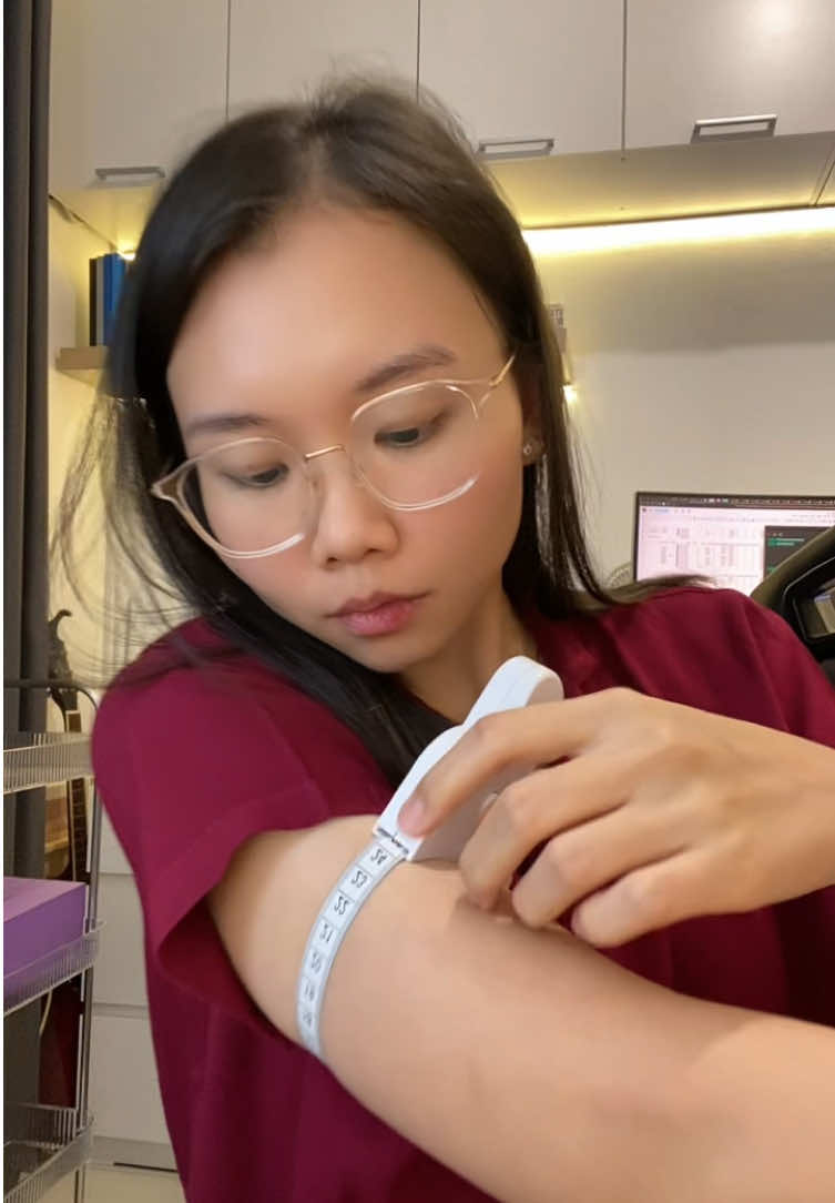 Meteran khusus buat badan biar ga salah ukuran lagi kalau beli baju online ya besti #meteran 