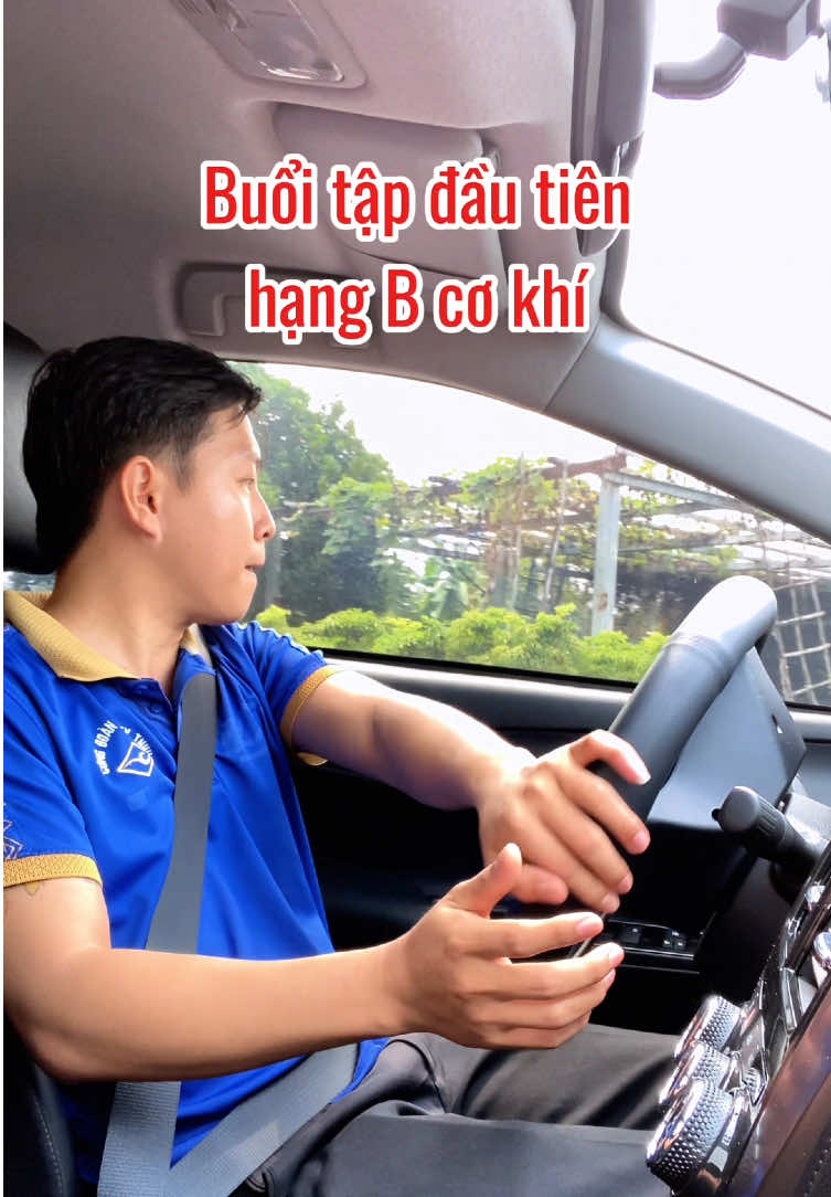 Học lái xe buổi tập đầu tiên hạng B cơ khí #thaythudaylaixe #hoclaicaptoc #truongdaylaixeuytin #thibanglai #thibanglaigiare #hocbanglaixe #hocbanglaixeoto #hocbanglai2banh #hocbangA1  #hocbangA2 #bangB1 #bangB2 #bangC1 #bangD #bangFC #hoclaixe #thibanglaixe #hoclaixesotudong #hoclaixesosan #hoclaixetai #botuctaylai #nangdaubanglai #viraltiktok #trending #LearnOnTikTok 