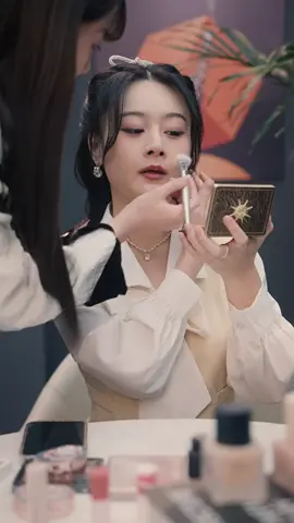 低頭思故鄉  #fyp #因為一個片段看了整部劇 #短劇 #完整版免費看#shortdrama #lovestory #playlet #shortplay #shortfilm #chinesedrama 