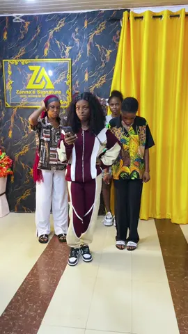 Student with the drip💧  #streetweardesigner #streetwear #StreetwearJourney #ProudMoment #fashiondesigner #fashion #SmallBusiness #smallbusinesscheck #smallbusinessowner #chellenge #fyp #foryoupage #viral_video #benincity #trendingvideo 