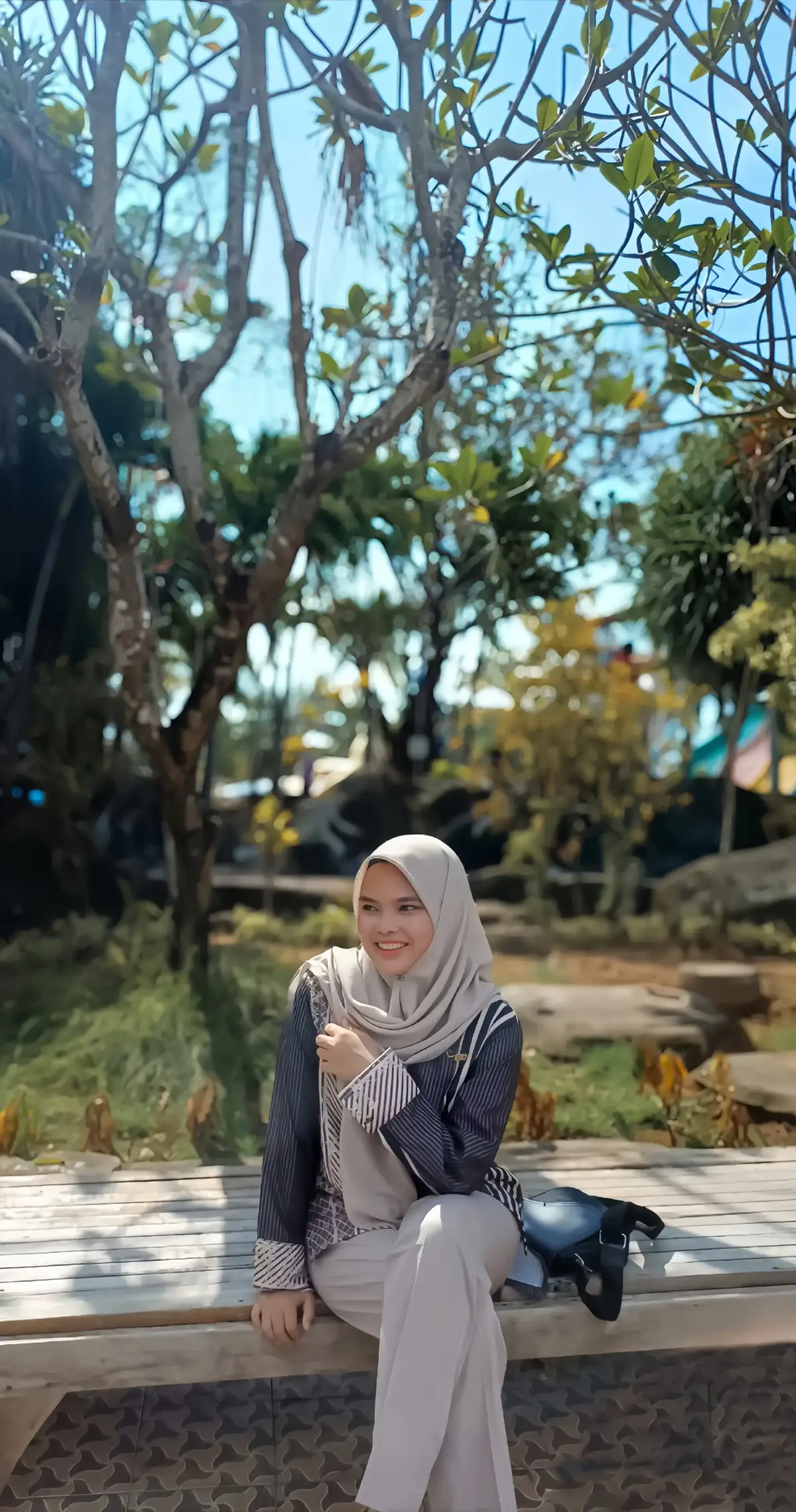Tidak ada yg spesial hari ini hanya bertambah umur saja ..