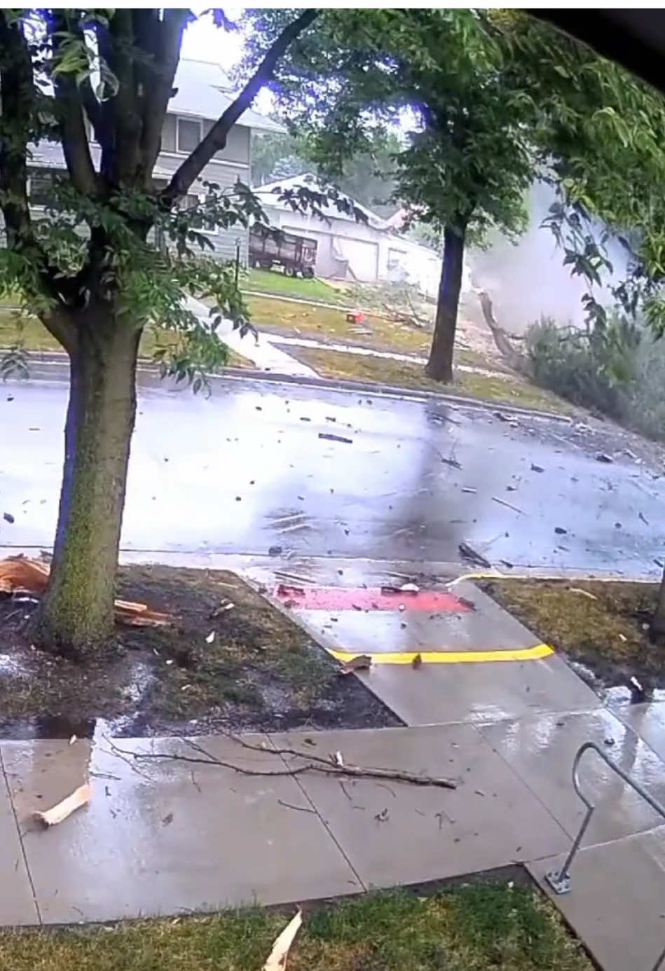 Lightning strikes trees #lightning#weather#satisfyingvideo #storm #fpyシ