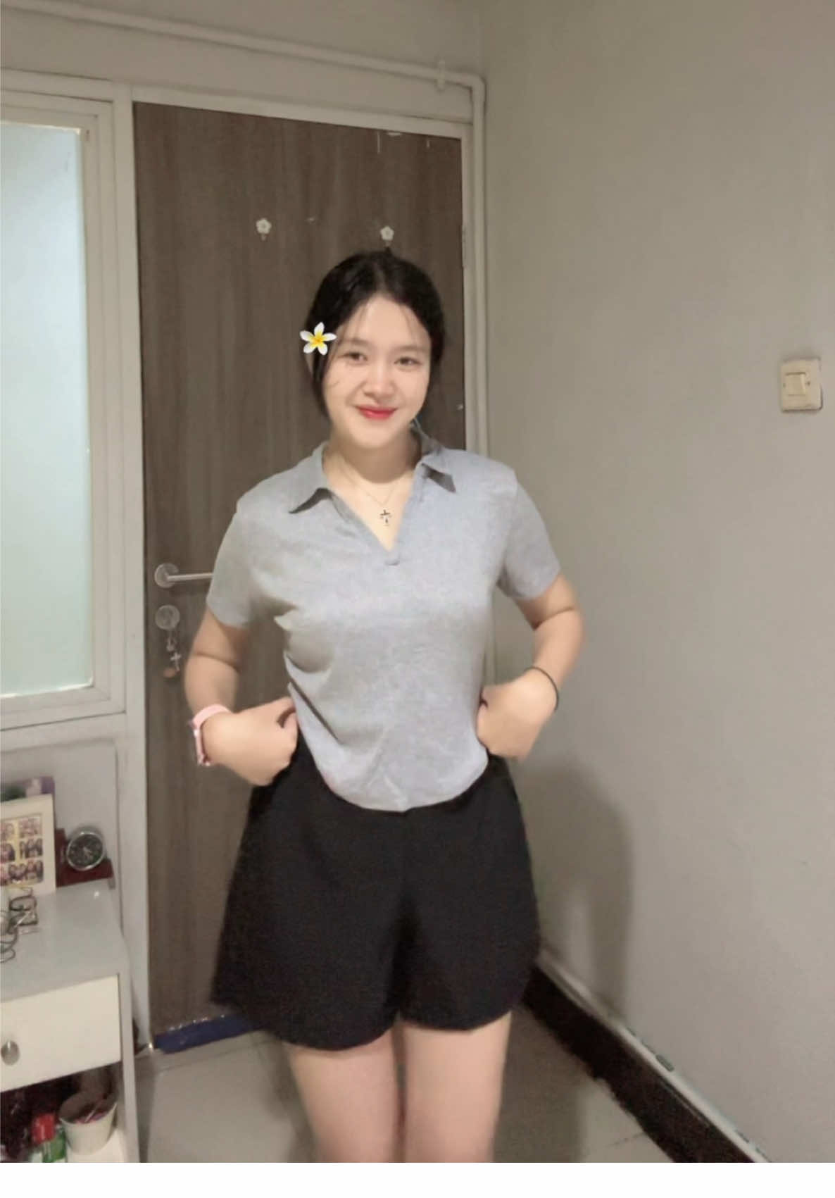 Serius ini bagus bgtttt woiiii 😫❤️🔥, ini salah satu crop top sesayangan aku💕selain murah bahan nya lumayan tebal dan nyerap, adem bgt di jadiin ootd kemana pun @ELDA LABEL #OOTD #outfitinspiration #foryoupage #croptop #cantikbgt #murahbanget #fyp #fy 