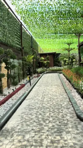 Tempat yang sangat cantik.. kamu harus mampir ke @Nibaru Resto #kulinerpontianak #makandipontianak #rekomendasitempatmakan #rekomendasi #pontianakkalimantanbarat #murahnikmatlezat 
