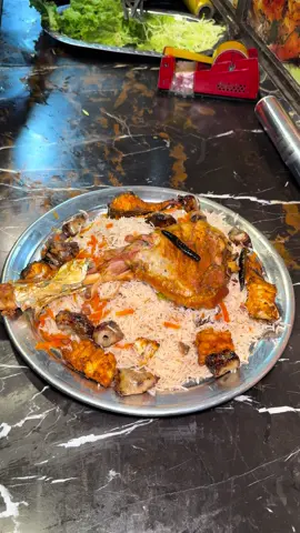 Lamb leg platter at madina restaurant ring road Jamil chowk #foruyou #viralvideo 